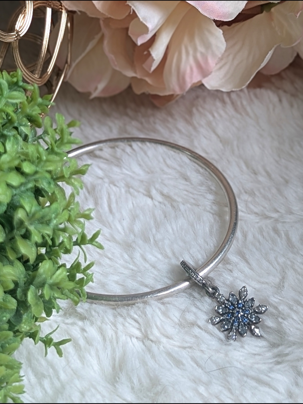 Pandora Crystallized Snowflake Dangle Charm 791761NBLMX